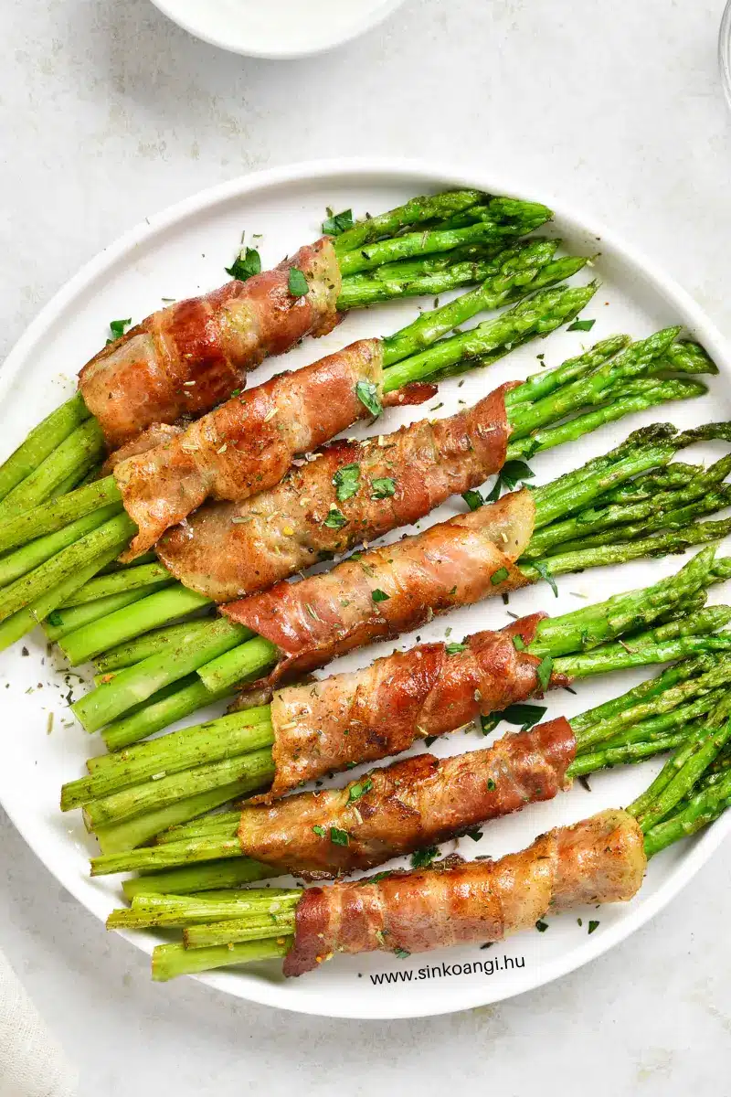 baconbe tekert sparga